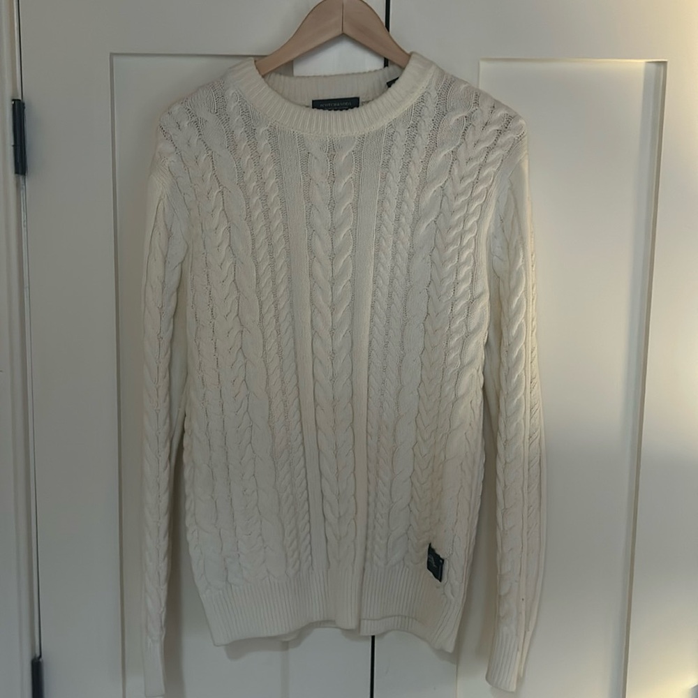 Scotch and soda white sweater. Never worn size Medium